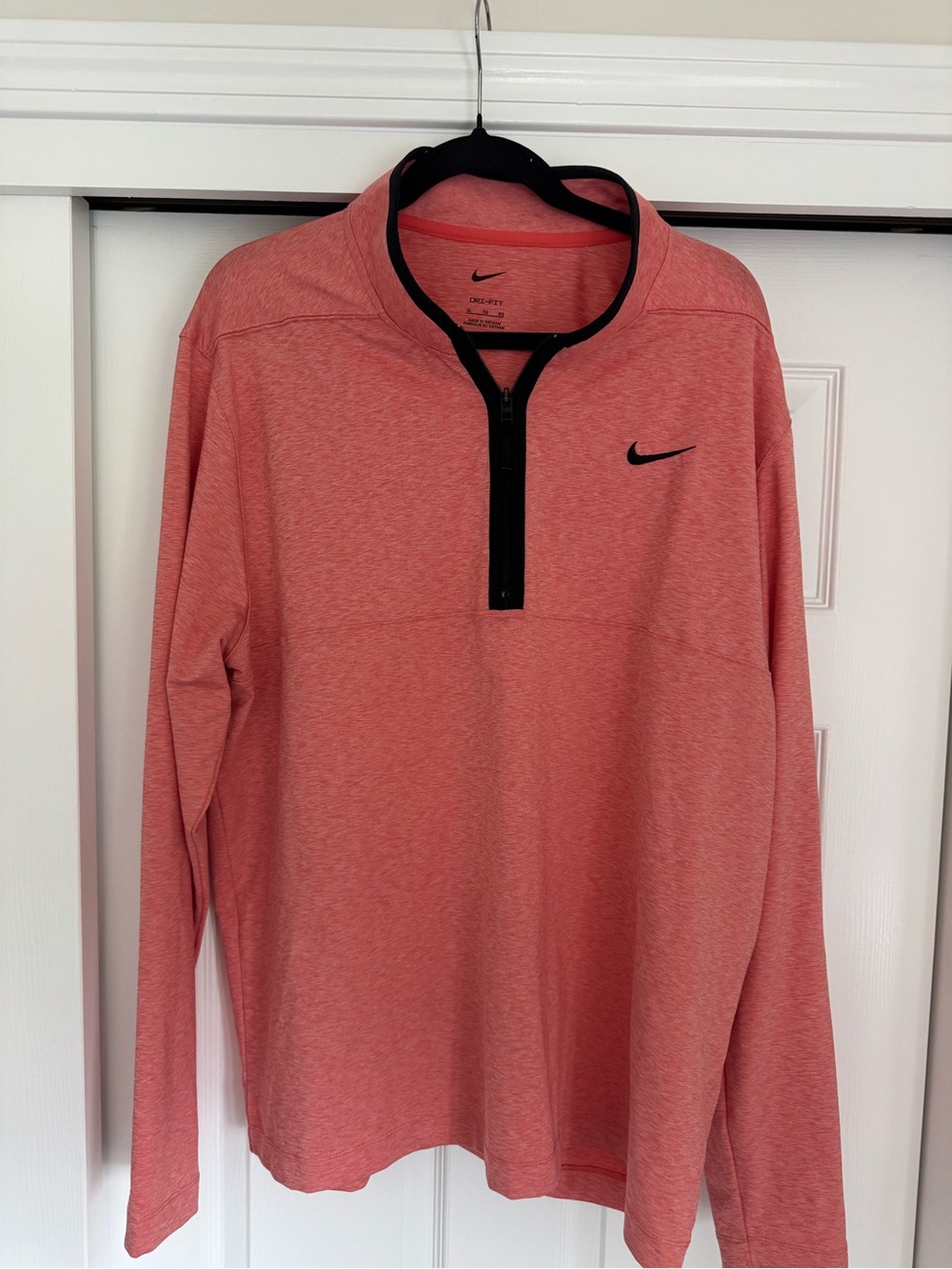 Camelback Golf Club - Nike Men’s Coral Quarter-Zip Performance Pullover Size XL